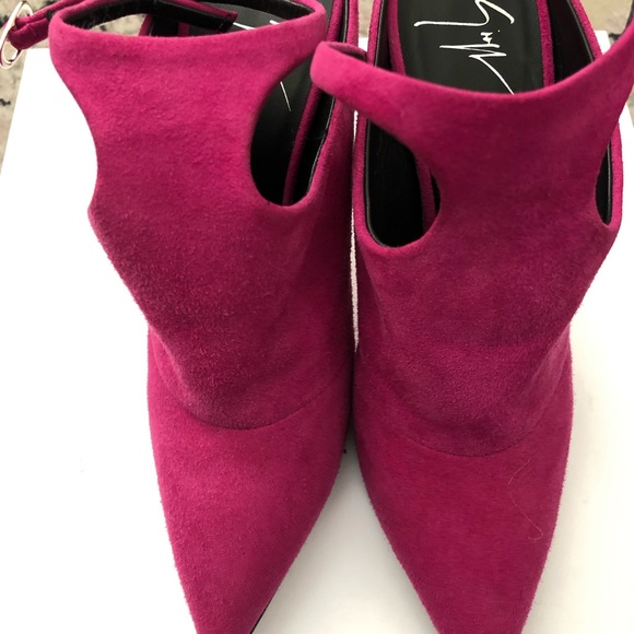 Brand new Giuseppe Zanotti fuchsia heels.